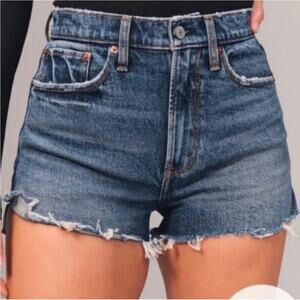 Abercrombie & Fitch The Mom Short High Rise Sz 29 / 8